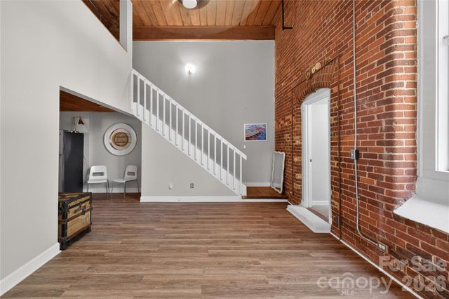 201 S Hoskins Road 121, Charlotte, NC 28208