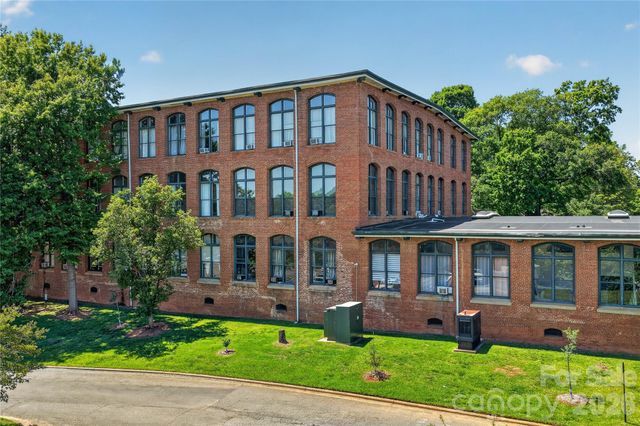 201 S Hoskins Road 121, Charlotte, NC 28208