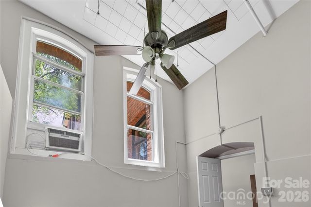 201 S Hoskins Road 121, Charlotte, NC 28208