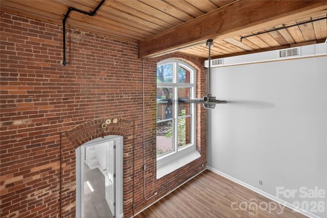 201 S Hoskins Road 121, Charlotte, NC 28208