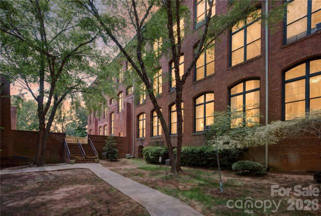 201 S Hoskins Road 121, Charlotte, NC 28208