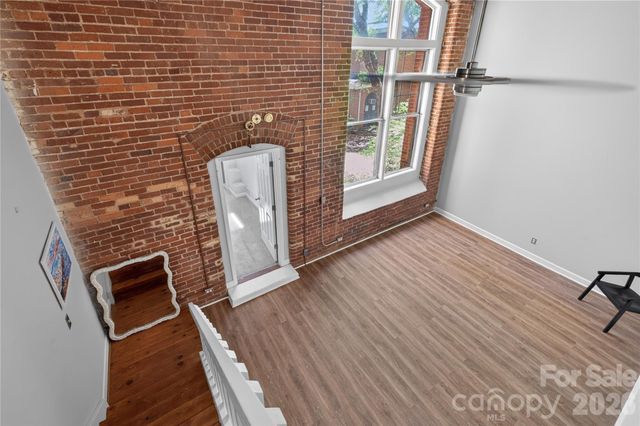 201 S Hoskins Road 121, Charlotte, NC 28208