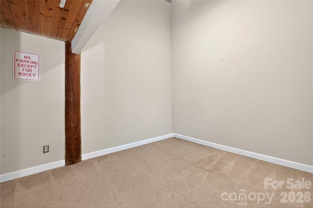 201 S Hoskins Road 121, Charlotte, NC 28208
