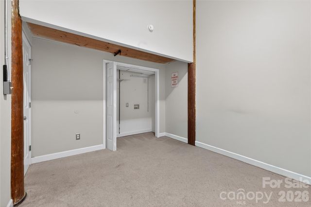 201 S Hoskins Road 121, Charlotte, NC 28208
