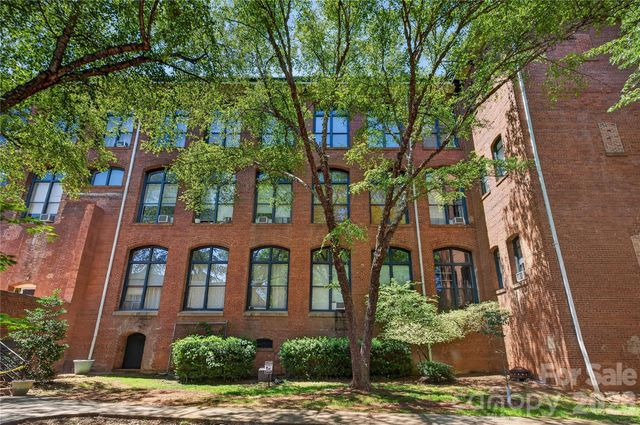 201 S Hoskins Road 121, Charlotte, NC 28208