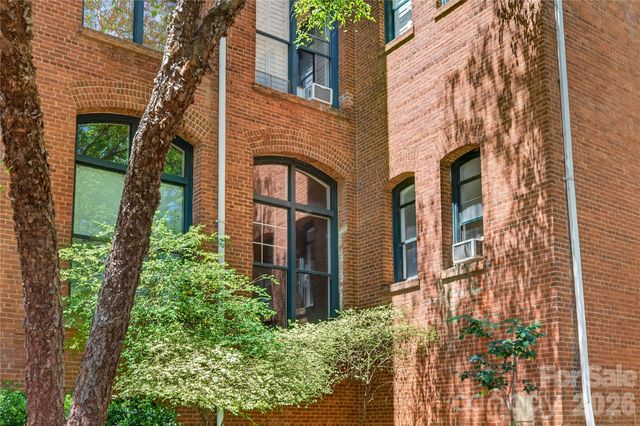 201 S Hoskins Road 121, Charlotte, NC 28208