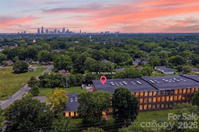 201 S Hoskins Road 121, Charlotte, NC 28208