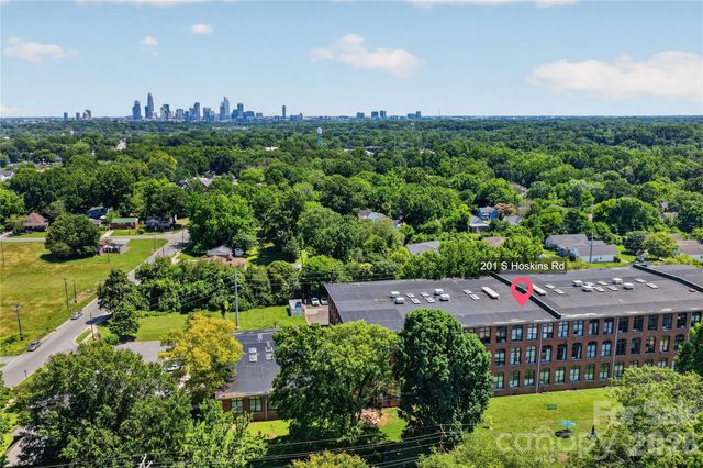 201 S Hoskins Road 121, Charlotte, NC 28208