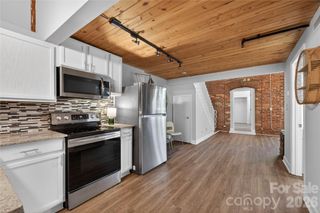 201 S Hoskins Road 121, Charlotte, NC 28208