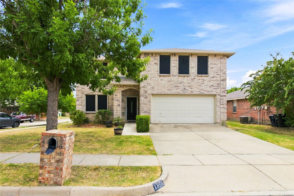 1856 Lariat Drive, Fort Worth, TX 76247 — exterior