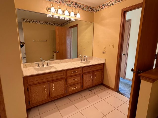 7750 Northfield Lane, Tinley Park, IL 60487