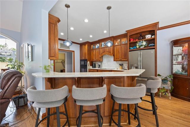 102 Trumpet RD, Smithfield, VA 23430