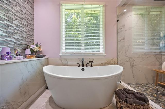 102 Trumpet RD, Smithfield, VA 23430