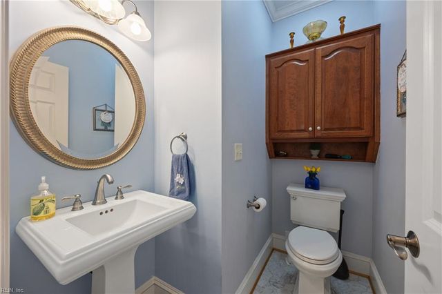 102 Trumpet RD, Smithfield, VA 23430