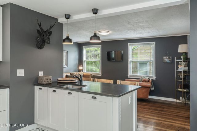 3953 Greenleaf Ave, Knoxville, TN 37919