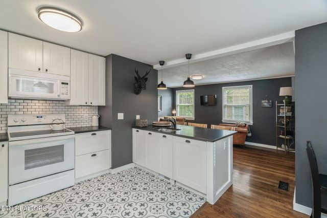 3953 Greenleaf Ave, Knoxville, TN 37919