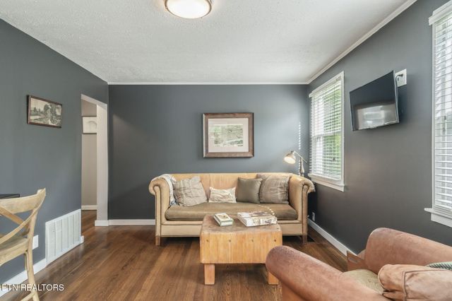 3953 Greenleaf Ave, Knoxville, TN 37919