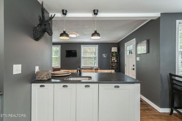 3953 Greenleaf Ave, Knoxville, TN 37919