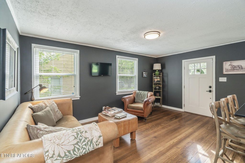 3953 Greenleaf Ave, Knoxville, TN 37919