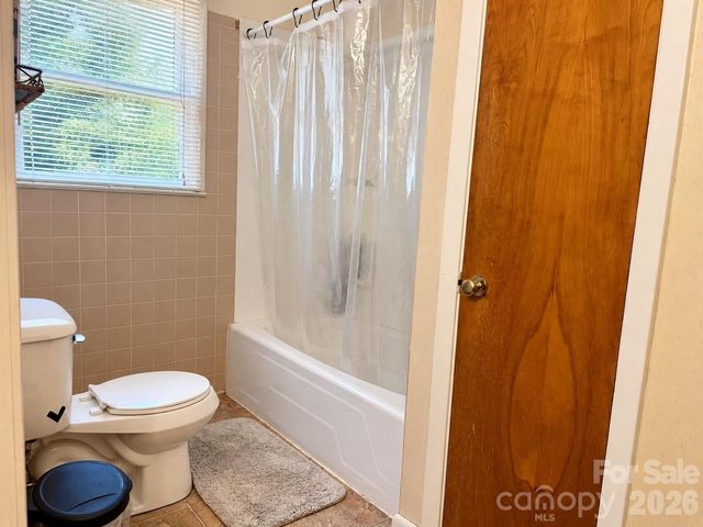 1270 Amherst Road, Morganton, NC 28655