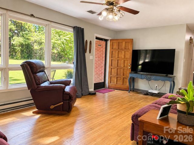 1270 Amherst Road, Morganton, NC 28655