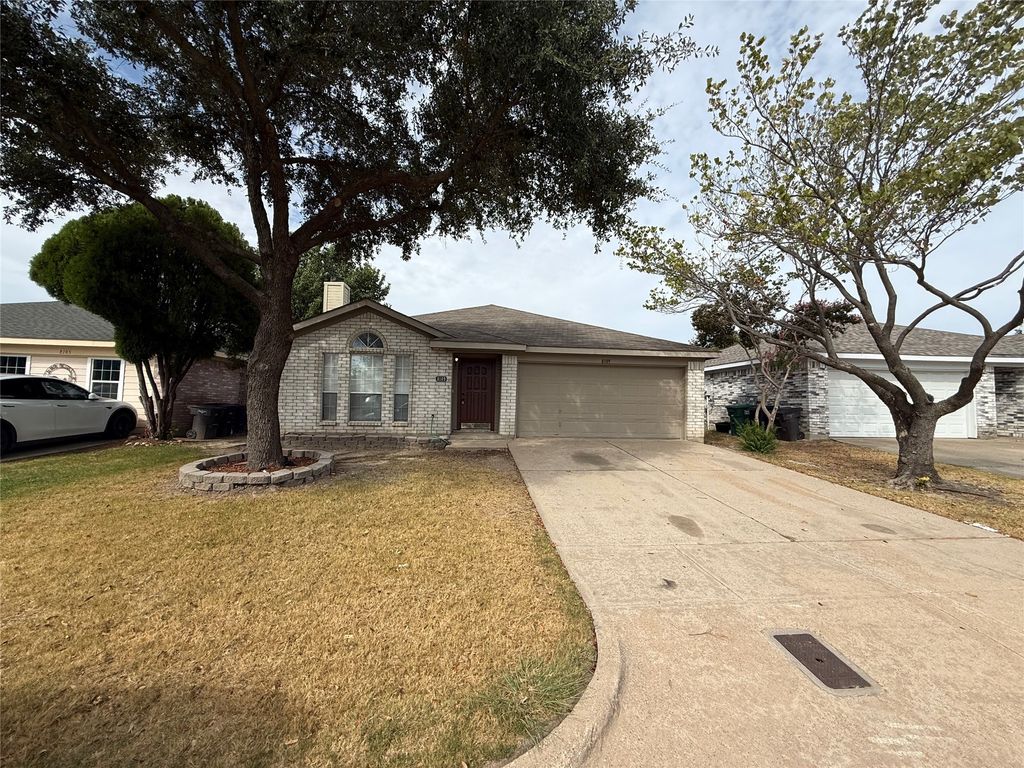8109 E Summer Trail Drive, Fort Worth, TX 76137 — photo 2