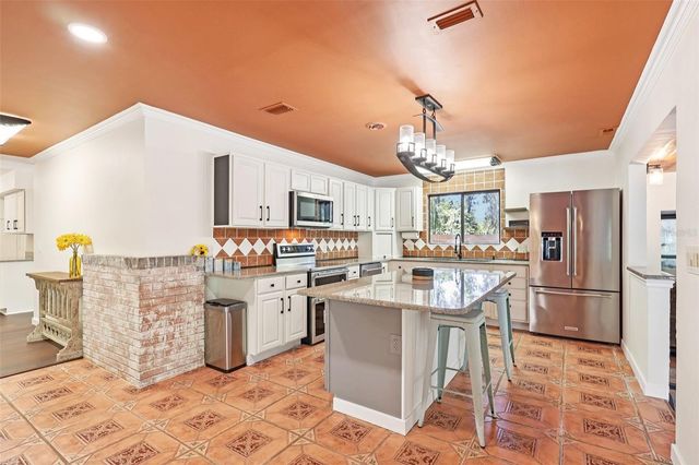 4219 MAGNOLIA AVENUE, Leesburg, FL 34748