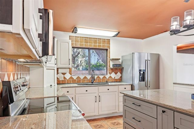 4219 MAGNOLIA AVENUE, Leesburg, FL 34748