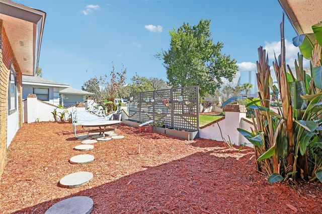 4219 MAGNOLIA AVENUE, Leesburg, FL 34748