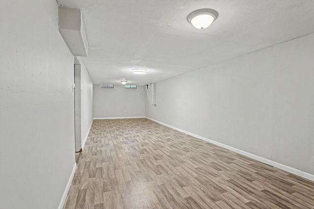 340 W 7th, Haysville, KS 67060