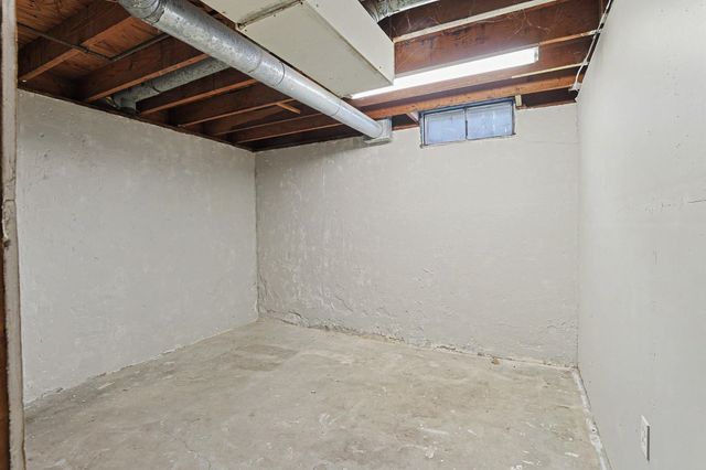 340 W 7th, Haysville, KS 67060