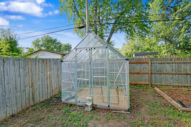 340 W 7th, Haysville, KS 67060