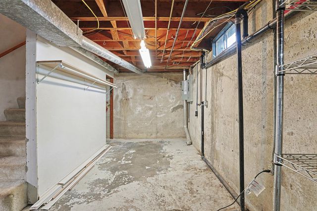 340 W 7th, Haysville, KS 67060