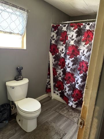 601 SW Menard Street, Sonora, TX 76950