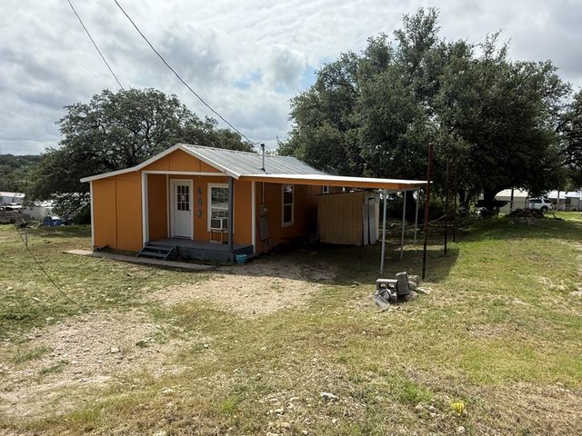 601 SW Menard Street, Sonora, TX 76950