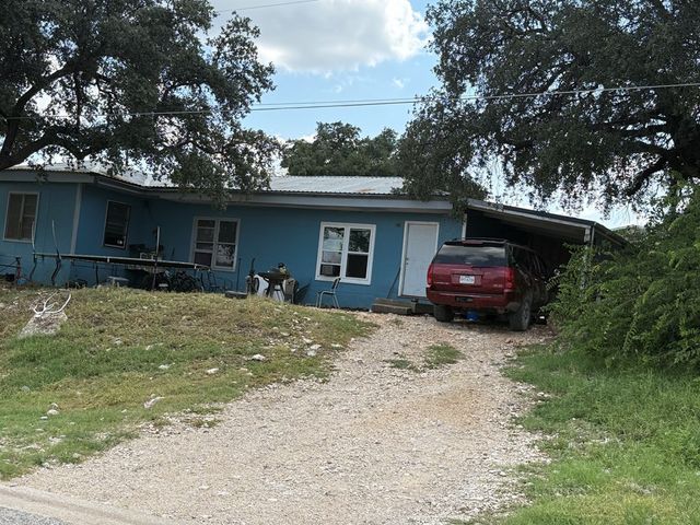 601 SW Menard Street, Sonora, TX 76950