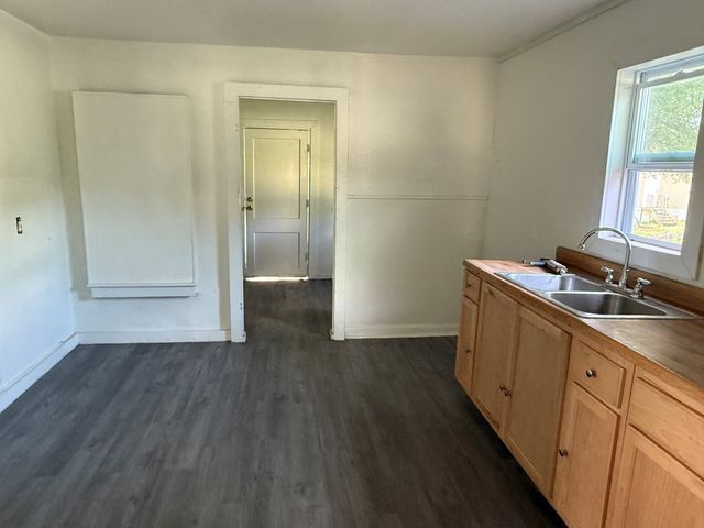 601 SW Menard Street, Sonora, TX 76950