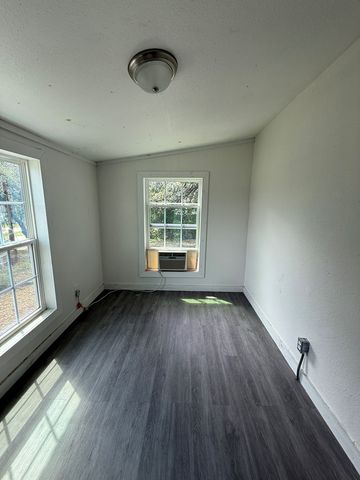 601 SW Menard Street, Sonora, TX 76950