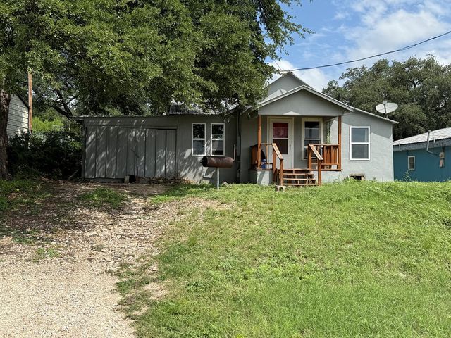 601 SW Menard Street, Sonora, TX 76950