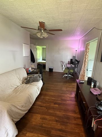 601 SW Menard Street, Sonora, TX 76950