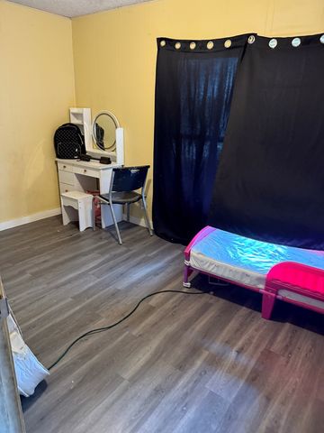 601 SW Menard Street, Sonora, TX 76950