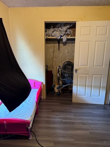 601 SW Menard Street, Sonora, TX 76950