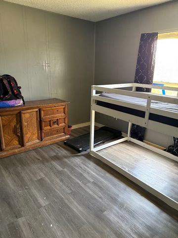 601 SW Menard Street, Sonora, TX 76950