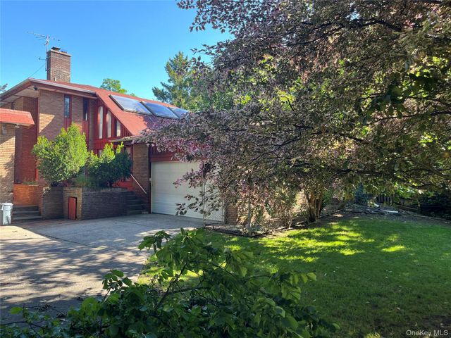 1-11 147th Street, Whitestone, NY 11357