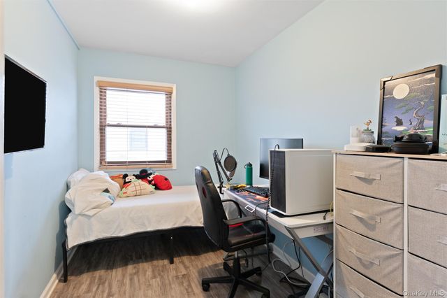 18 Heritage Drive E, New City, NY 10956