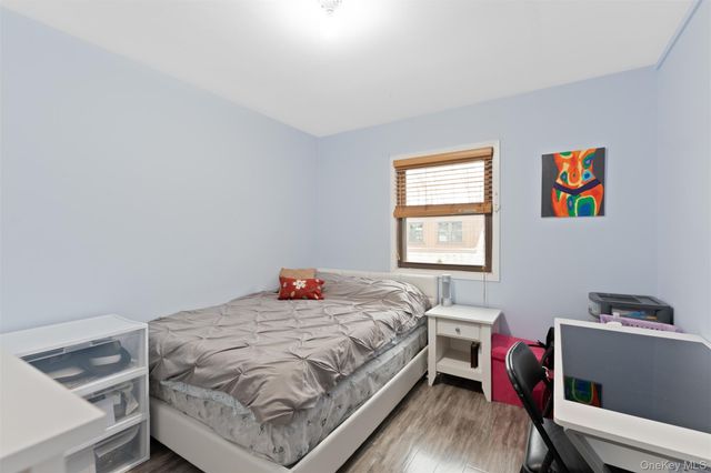 18 Heritage Drive E, New City, NY 10956