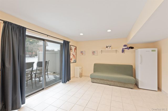 18 Heritage Drive E, New City, NY 10956