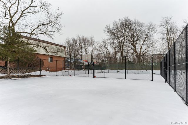 18 Heritage Drive E, New City, NY 10956