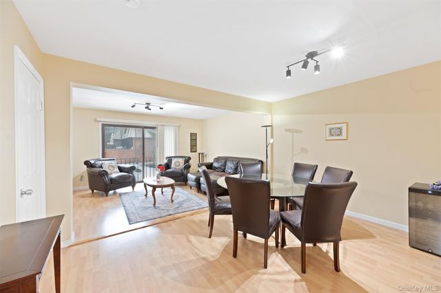 18 Heritage Drive E, New City, NY 10956