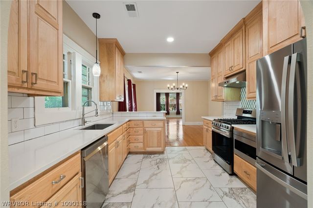2014 S M Street, Fort Smith, AR 72901